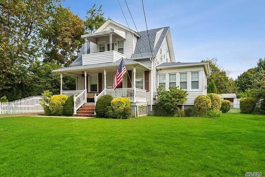 1st image of 174 Henry St