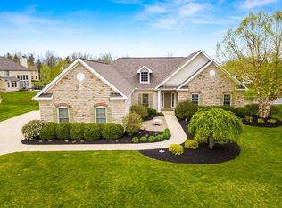 1948 Parklawn Dr, Lewis Center, OH