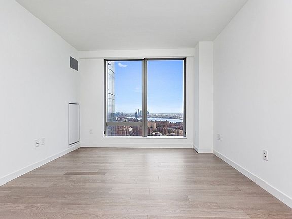 2nd image of 1 Manhattan Sq #48F