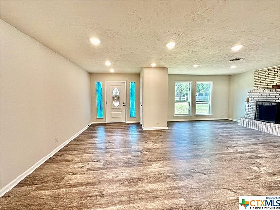 5th image of 110 Brentwood Pl