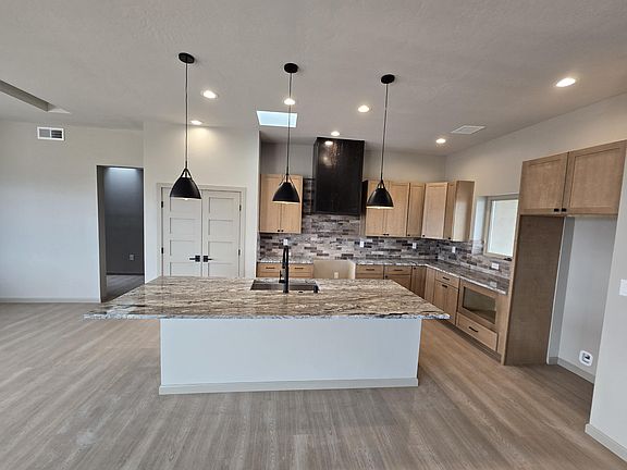 4th image of 6704 Vatapa Rd NE