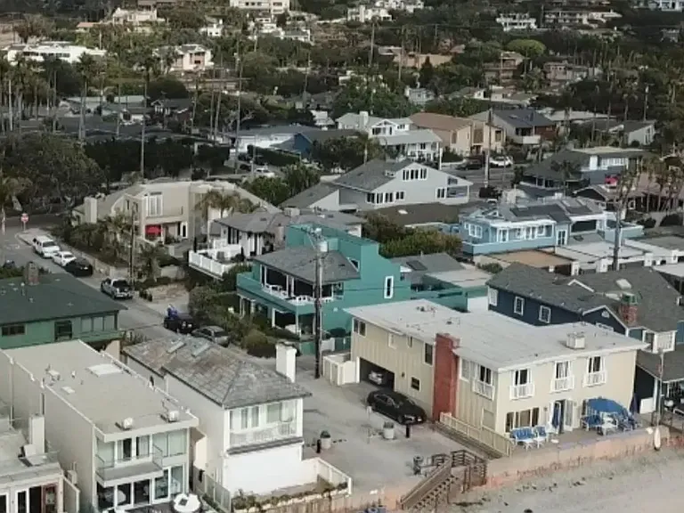 2528 Ocean Front — Photo 10