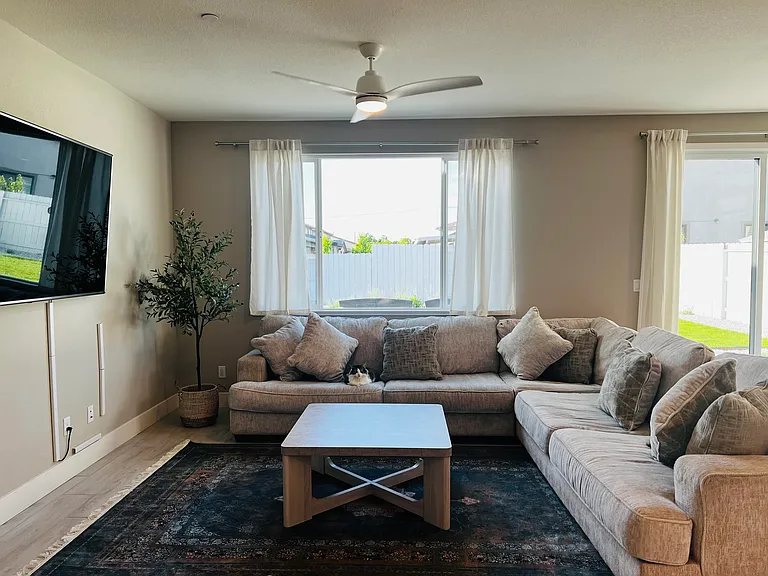 Radiance Ln — Photo 35