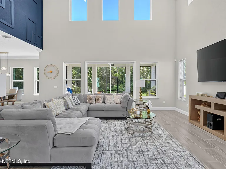 22 Azura Point — Photo 11