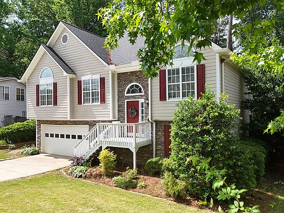 4th image of 3434 English Oaks Dr NW