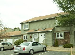 202 Sand Stone Dr, South Windsor, CT 06074
