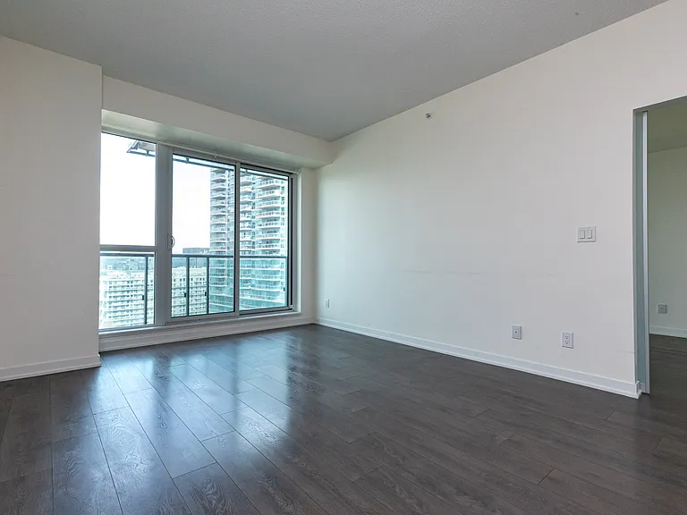 150 E Liberty St #1417 — Photo 12