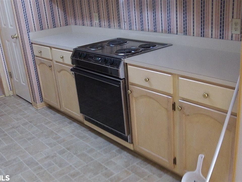 2nd image of 459 Ridgewood Dr