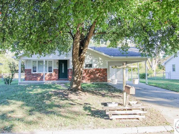 2528 Southwest Blvd, Sedalia, MO 65301