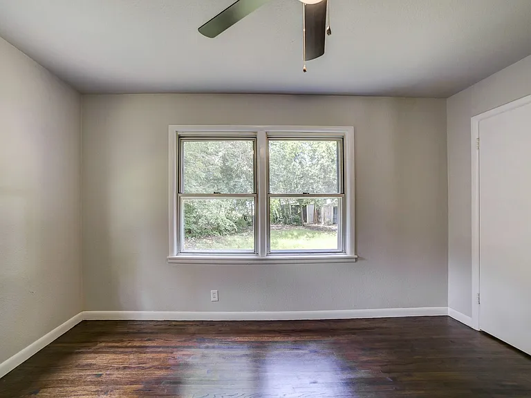 1618 S Ash Pl — Photo 17