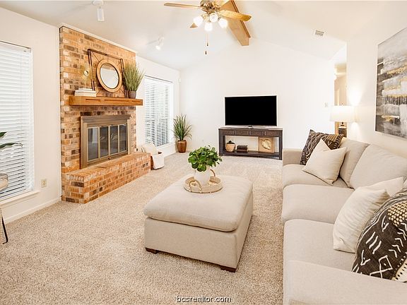 4th image of 3105 Forestwood Dr