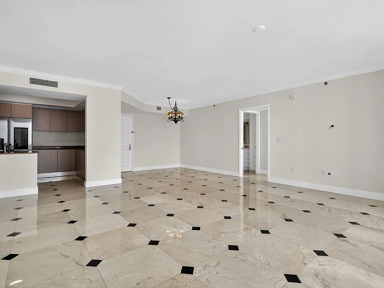 18911 Collins Ave #2303 — Photo 6