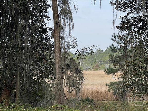 3rd image of 121 Salt Creek Road