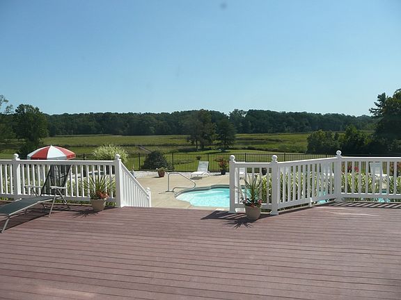 3rd image of 18004 Rosiers Creek Ln