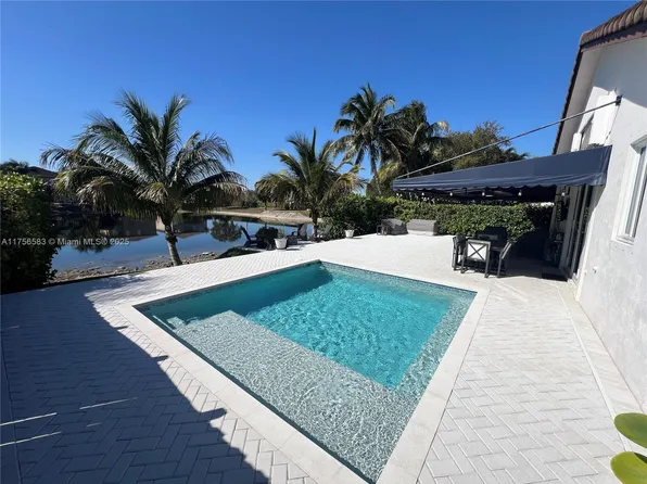 14874 SW 24th St, Miami, FL 33185