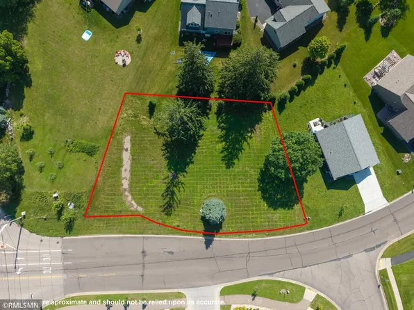 2364 Saint Andrews Dr, Altoona, WI 54720