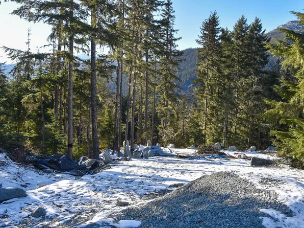9325 Warbler Way, Whistler, BC V8E