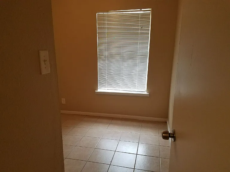 317 Babcock Rd — Photo 10