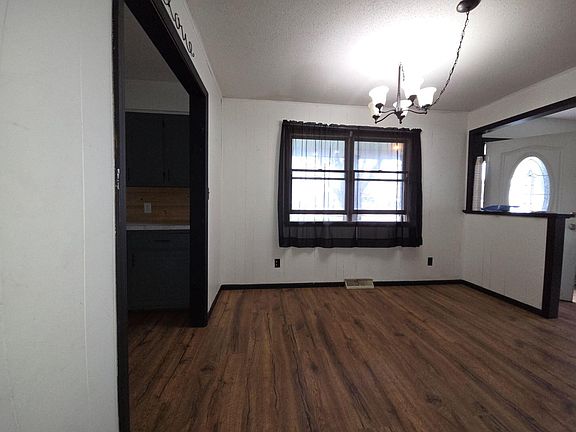 5th image of 922 S Spruce Street