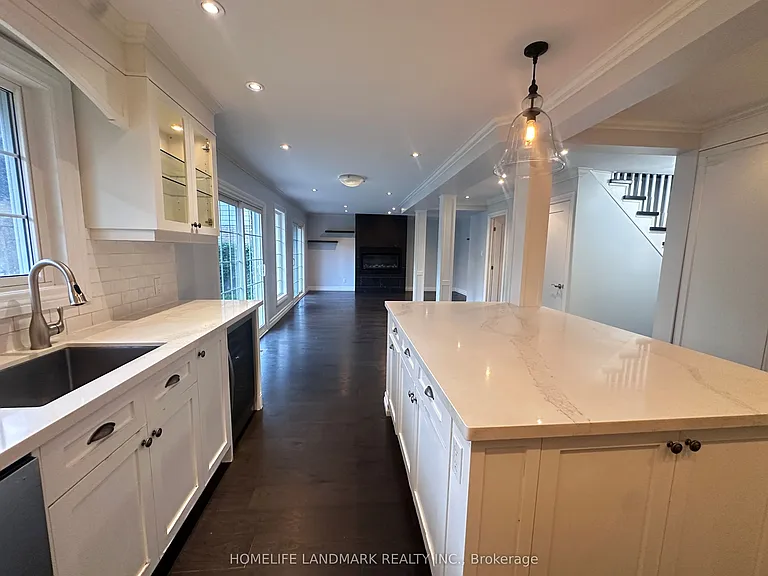 3 Padget Pl — Photo 5