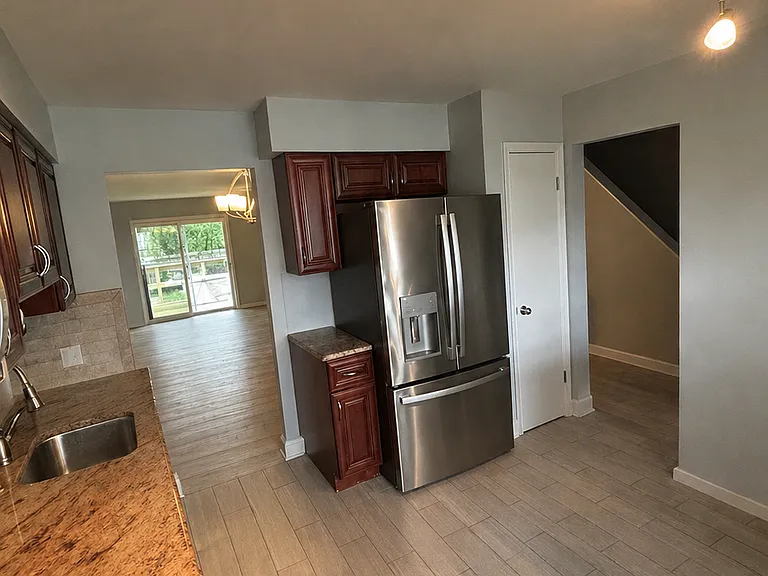 233 Lafayette Dr — Photo 12