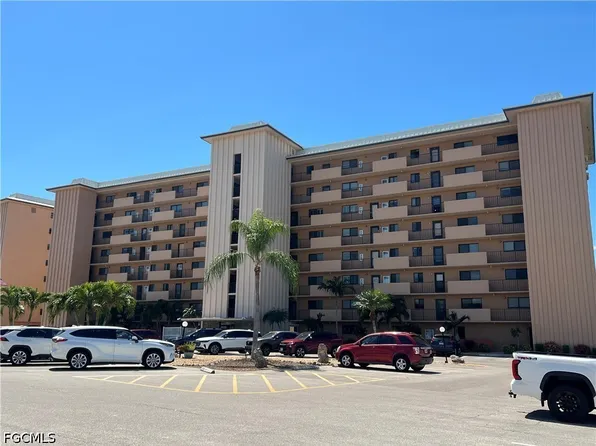 4260 SE 20th Pl APT 801, Cape Coral, FL 33904