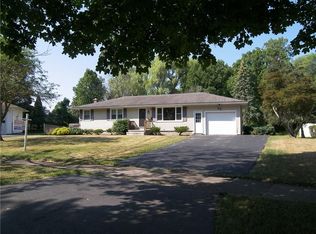 25 Abby Ln, Rochester, NY 14606