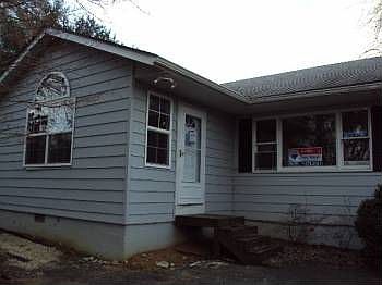 2nd image of 2118 Jackson Ave