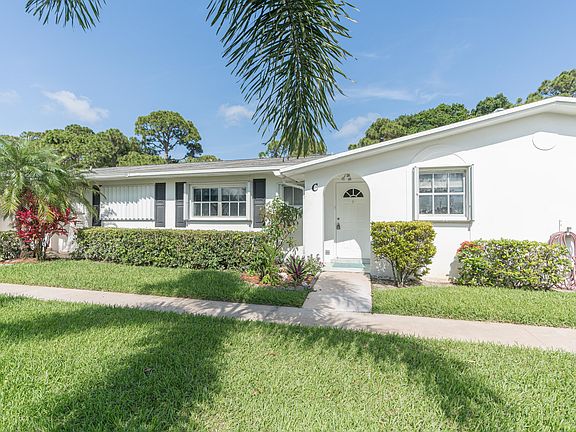 3rd image of 2900 Crosley Drive E #C
