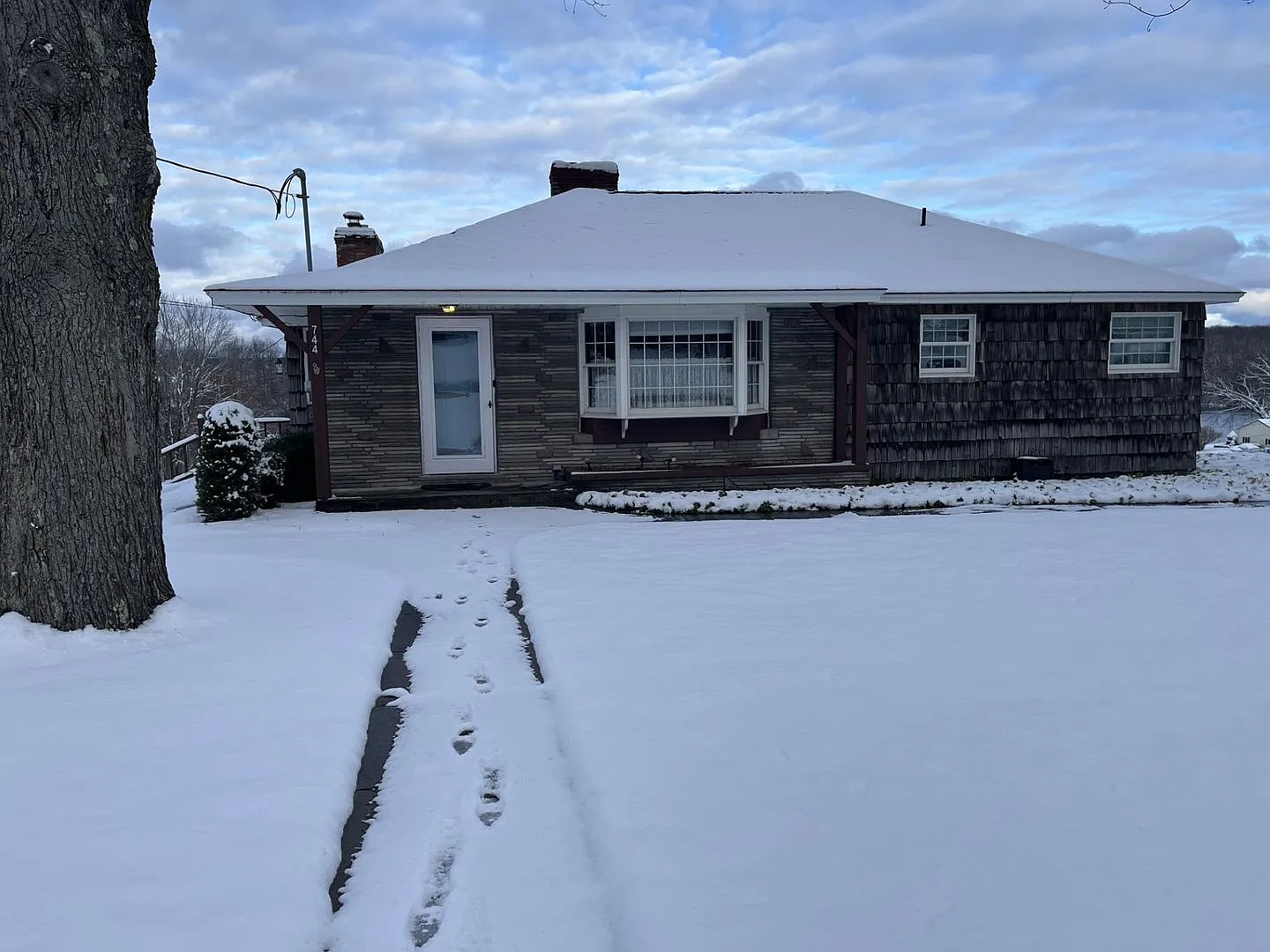 2 Bedroom House Available in Fulton — Photo 1