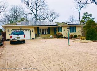 511 New Jersey Ave, Pine Beach, NJ