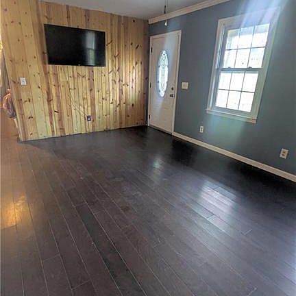 5th image of 327 Love Bridge Rd SE