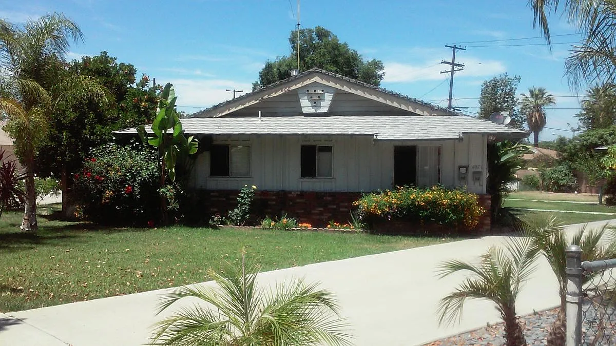2 bed, 1100 sqft, $2,500 — Photo 1