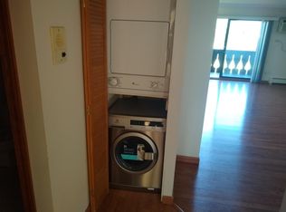 4 Crestview Ln UNIT 4, Vernon Hills, IL 60061