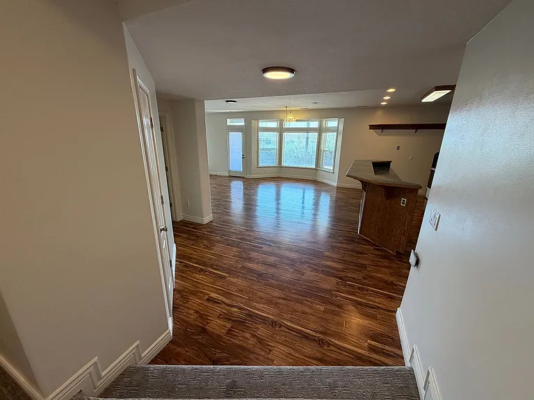 1835 N Beechwood Dr — Photo 33