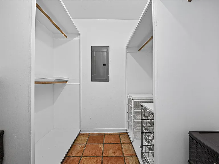 1344 Chardonnay Dr — Photo 23