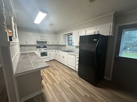 4th image of 417 Aimee Dr