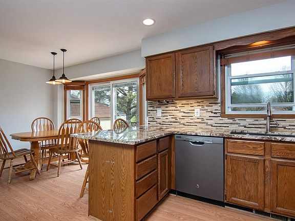 4th image of 11305 Debussey Dr