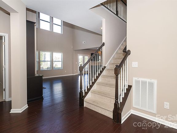 4th image of 5030 Monacan Way