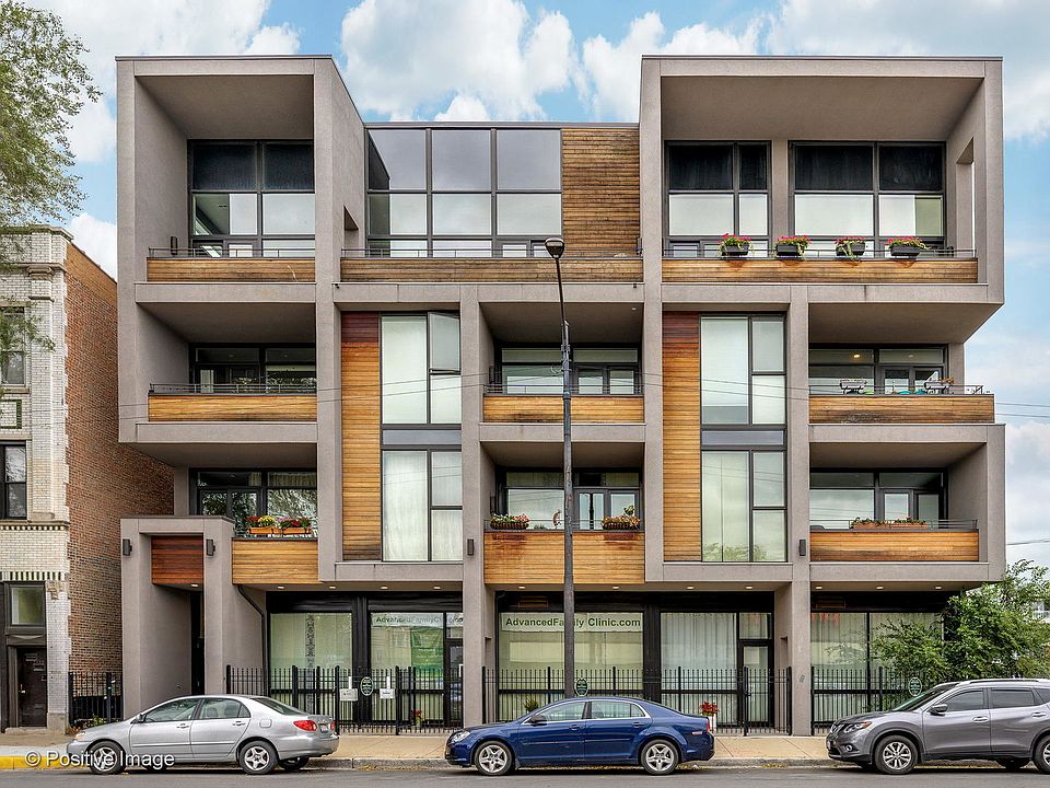 1st image of 2426 W Chicago Ave #303