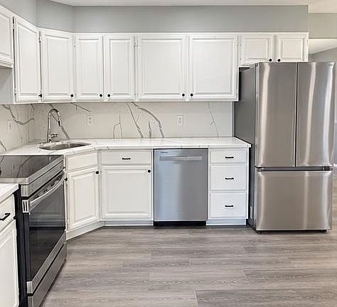 4th image of 2909 Falcon Avenue