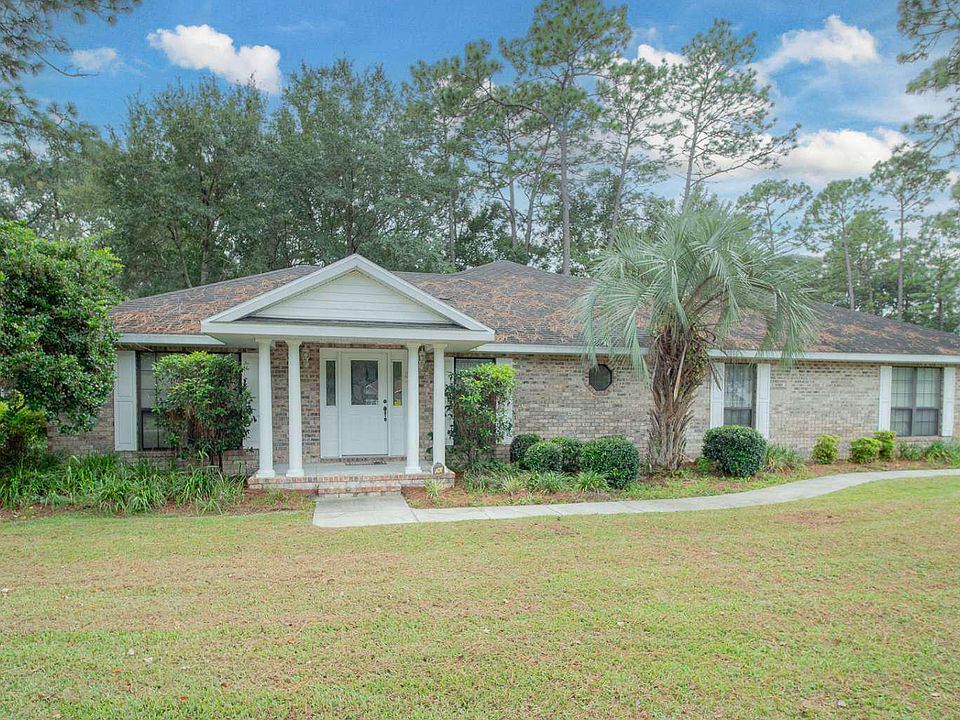 1st image of 184 SW Long Leaf Dr