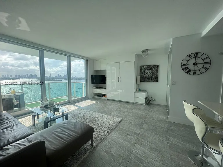 1000 West Ave #1419 — Photo 5