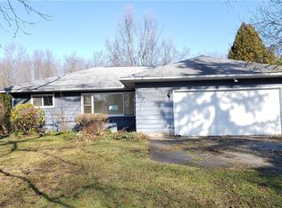 8510 Sharp Ln, Chesterland, OH
