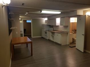 6104 140th Ave NW #1A, Edmonton, AB T5A 1G6