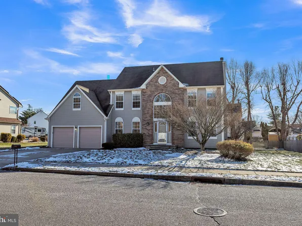 11 Jason Dr, Berlin, NJ 08009