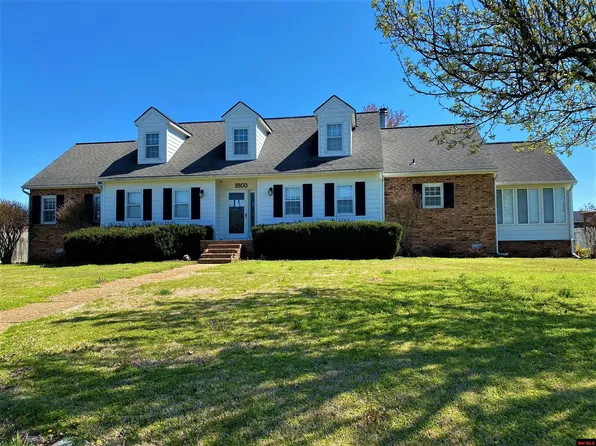 1803 Par Ln, Harrison, AR 72601