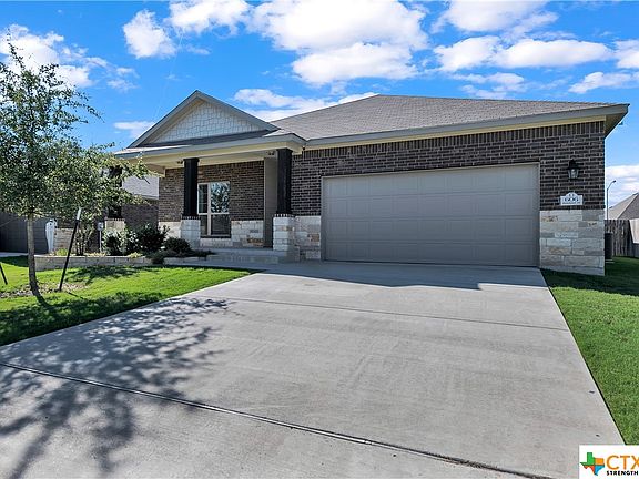 2nd image of 606 Stonehouse Ln