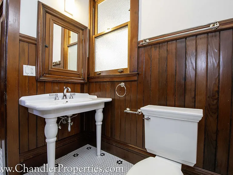 924-934 Divisadero St — Photo 21