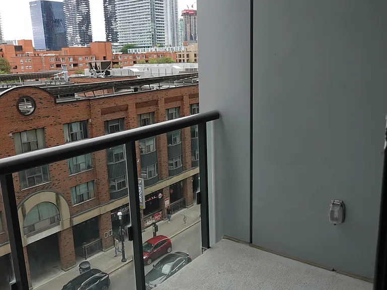 158 Front St E #519 — Photo 17